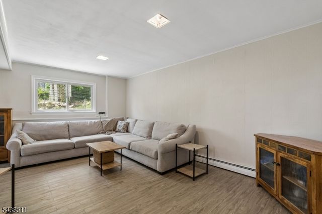 26 Valley View Dr, Rockaway Twp., NJ 07866