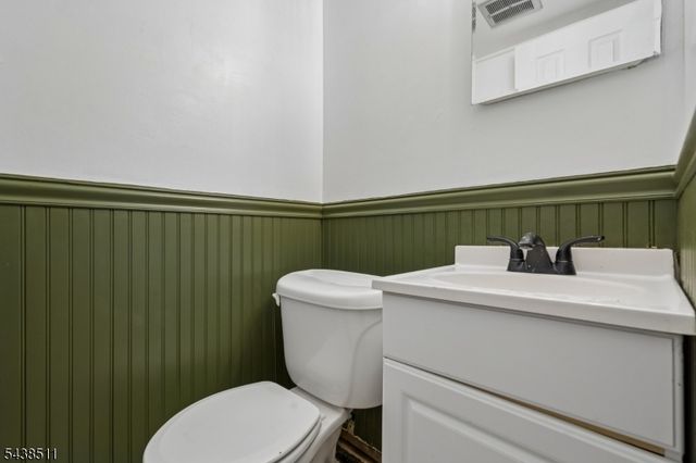 26 Valley View Dr, Rockaway Twp., NJ 07866