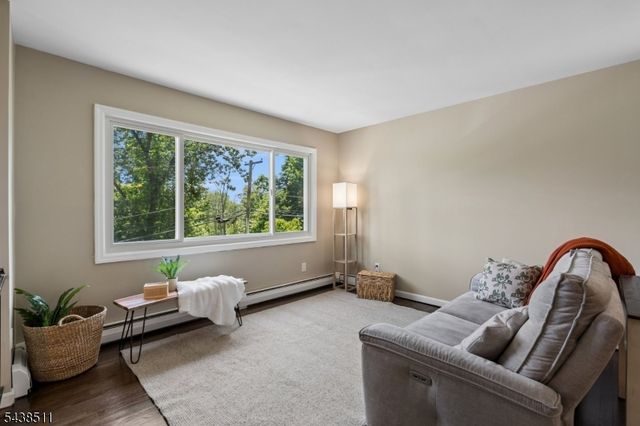 26 Valley View Dr, Rockaway Twp., NJ 07866