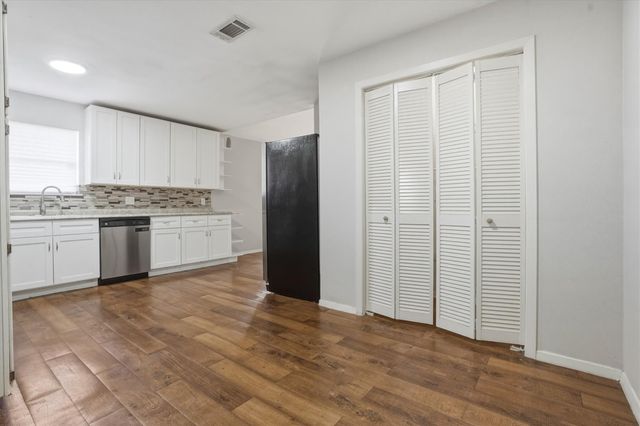 5734 Arthington Street, Houston, TX 77053