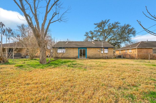 5734 Arthington Street, Houston, TX 77053