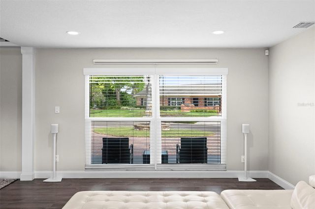 10525 HOMESTEAD DRIVE, Tampa, FL 33618