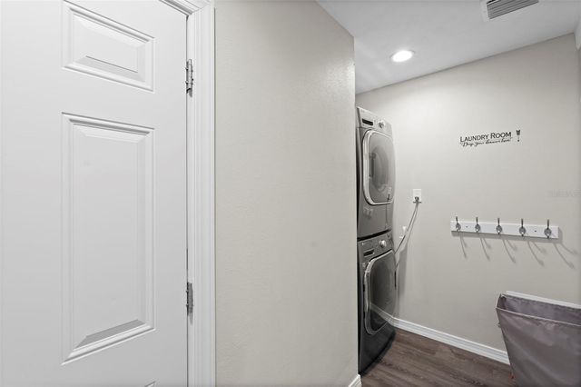 10525 HOMESTEAD DRIVE, Tampa, FL 33618