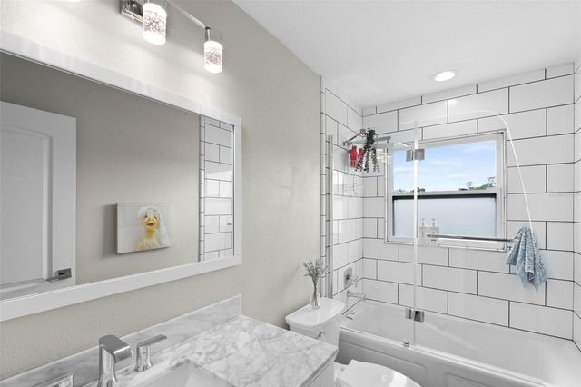 10525 HOMESTEAD DRIVE, Tampa, FL 33618