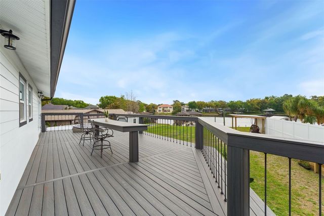 10525 HOMESTEAD DRIVE, Tampa, FL 33618