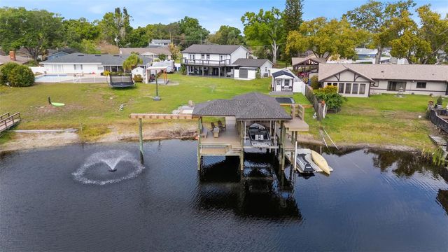 10525 HOMESTEAD DRIVE, Tampa, FL 33618