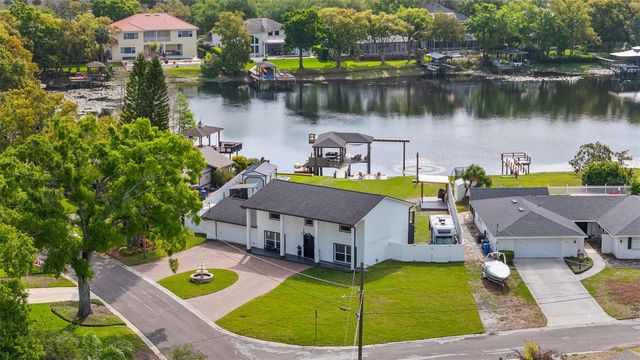 10525 HOMESTEAD DRIVE, Tampa, FL 33618