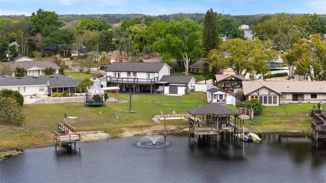 10525 HOMESTEAD DRIVE, Tampa, FL 33618