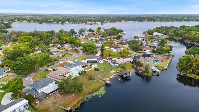 10525 HOMESTEAD DRIVE, Tampa, FL 33618