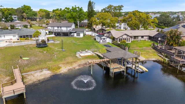 10525 HOMESTEAD DRIVE, Tampa, FL 33618