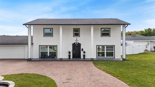 10525 HOMESTEAD DRIVE, Tampa, FL 33618