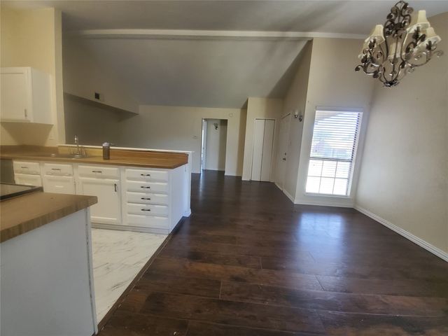 4527 Chapman Street, The Colony, TX 75056