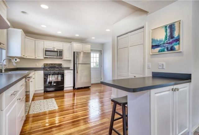 17 Russell Rd, Winchester, MA 01890