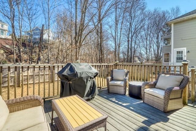 17 Russell Rd, Winchester, MA 01890