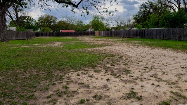 1615 Lorenzo St., Castroville, TX 78009