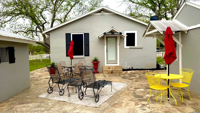1615 Lorenzo St., Castroville, TX 78009