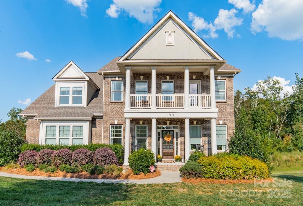 13735 Sunset Bluffs Circle, Huntersville, NC 28078