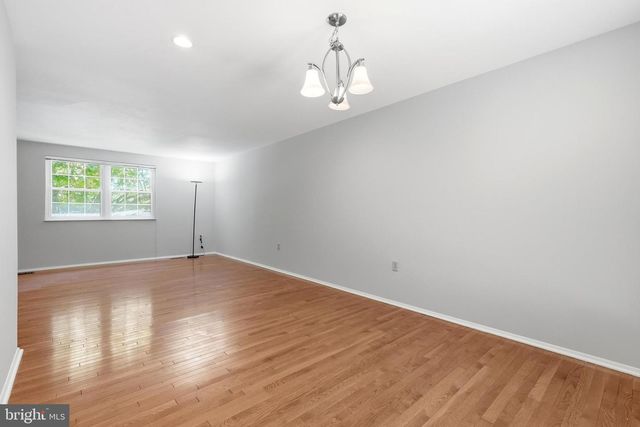 9812 OLEANDER AVE, Vienna, VA 22181