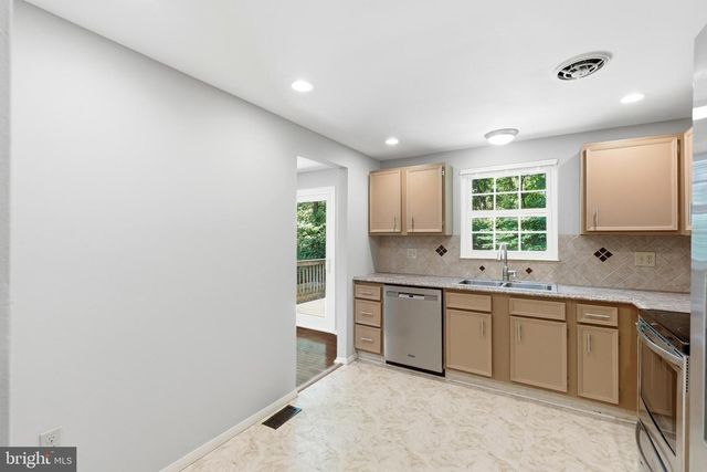 9812 OLEANDER AVE, Vienna, VA 22181