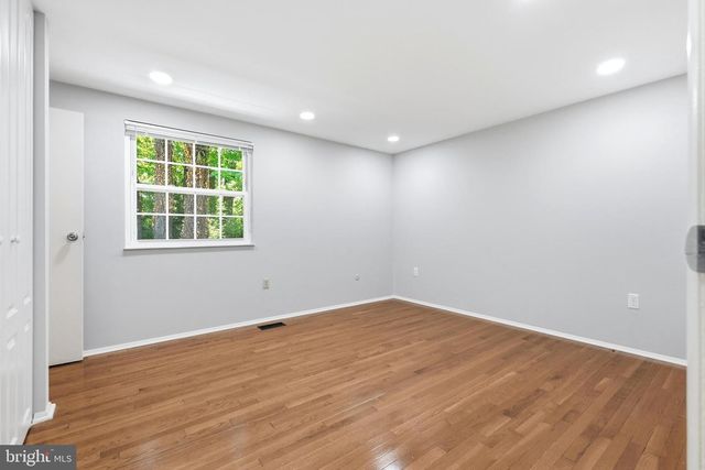 9812 OLEANDER AVE, Vienna, VA 22181