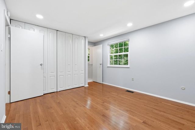 9812 OLEANDER AVE, Vienna, VA 22181