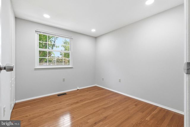 9812 OLEANDER AVE, Vienna, VA 22181