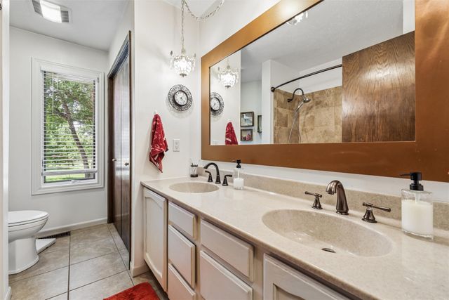 8241 R63 Highway, Indianola, IA 50125