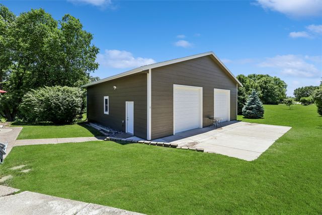 8241 R63 Highway, Indianola, IA 50125