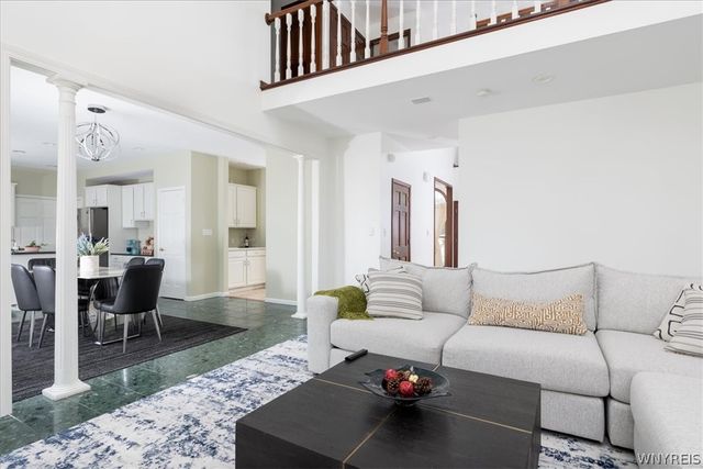 5740 Marthas Vineyard, Clarence, NY 14032