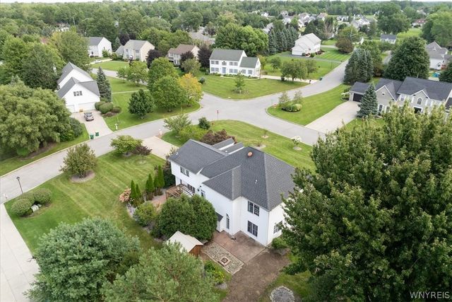 5740 Marthas Vineyard, Clarence, NY 14032