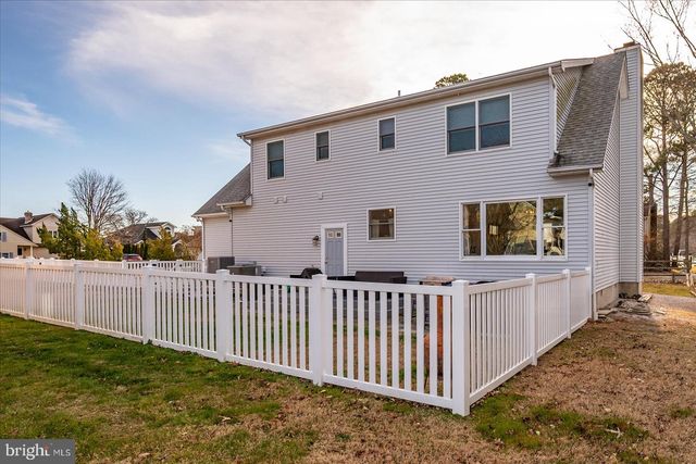 2 CRAB CAY CT, Ocean Pines, MD 21811