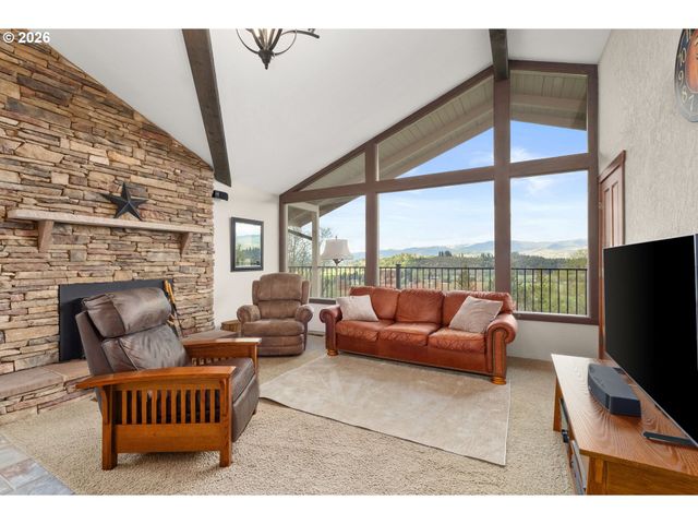 213 BOWEN Rd, Mossyrock, WA 98564