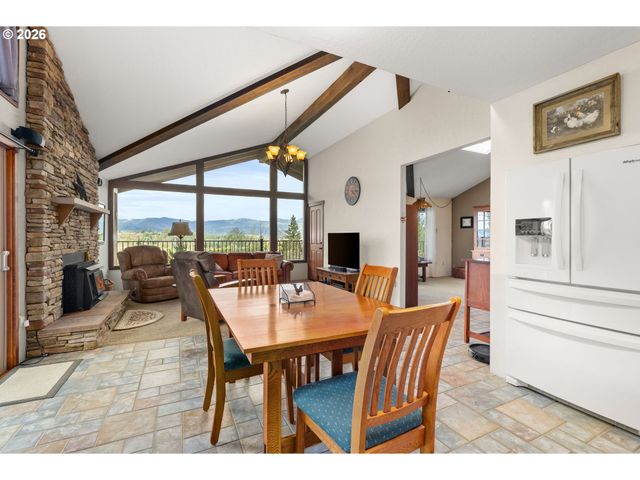 213 BOWEN Rd, Mossyrock, WA 98564