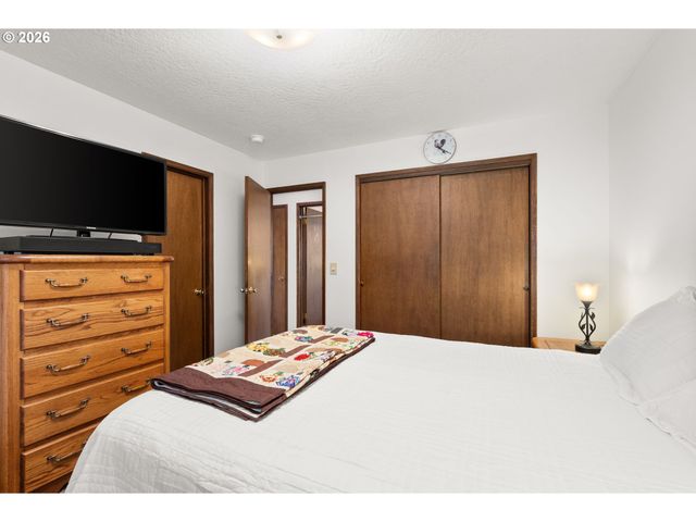 213 BOWEN Rd, Mossyrock, WA 98564