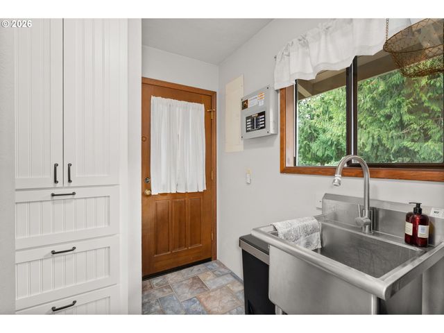 213 BOWEN Rd, Mossyrock, WA 98564