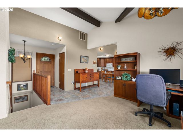 213 BOWEN Rd, Mossyrock, WA 98564