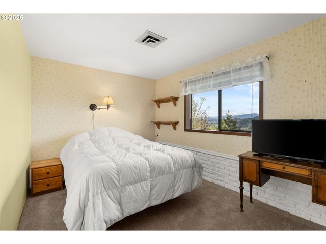 213 BOWEN Rd, Mossyrock, WA 98564