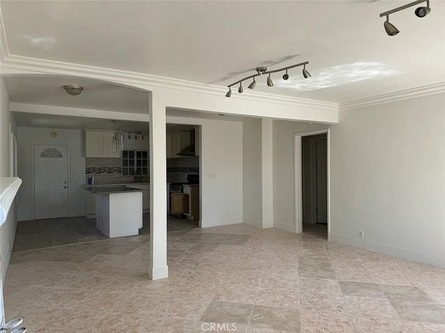 2101 S Sycamore, Santa Ana, CA 92707