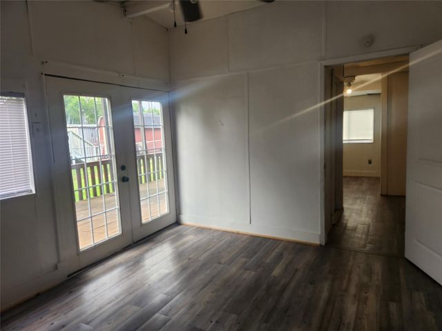 4439 S 13th Street, Bacliff, TX 77518