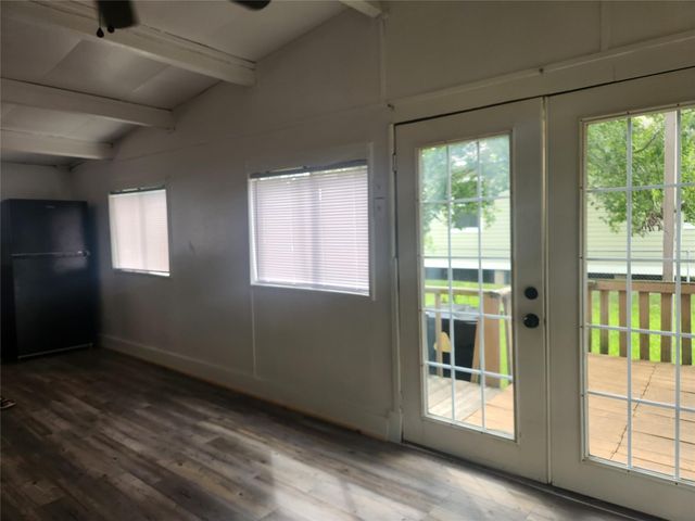 4439 S 13th Street, Bacliff, TX 77518