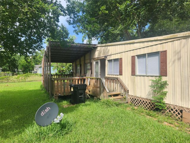 4439 S 13th Street, Bacliff, TX 77518