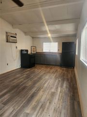 4439 S 13th Street, Bacliff, TX 77518