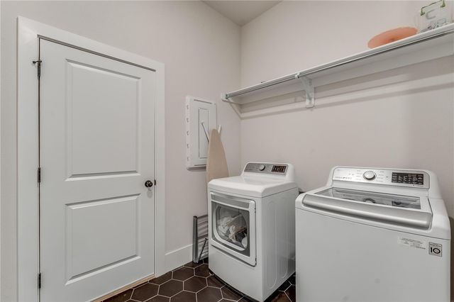 6807 Autumn Avenue, Springdale, AR 72762