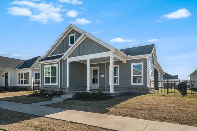 6807 Autumn Avenue, Springdale, AR 72762