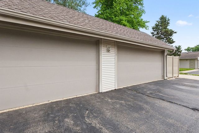 541 Verde Drive, Schaumburg, IL 60173