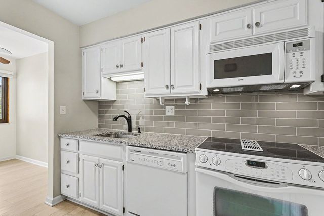 541 Verde Drive, Schaumburg, IL 60173