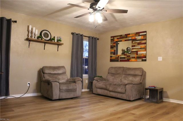 615 Lake Shores DR, Portsmouth, VA 23707