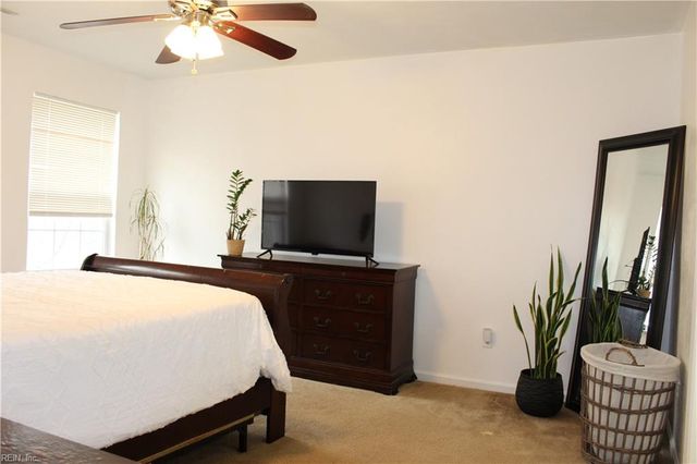 615 Lake Shores DR, Portsmouth, VA 23707