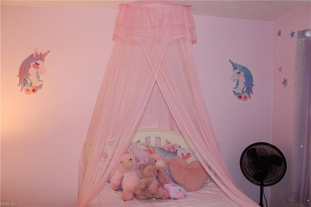 615 Lake Shores DR, Portsmouth, VA 23707