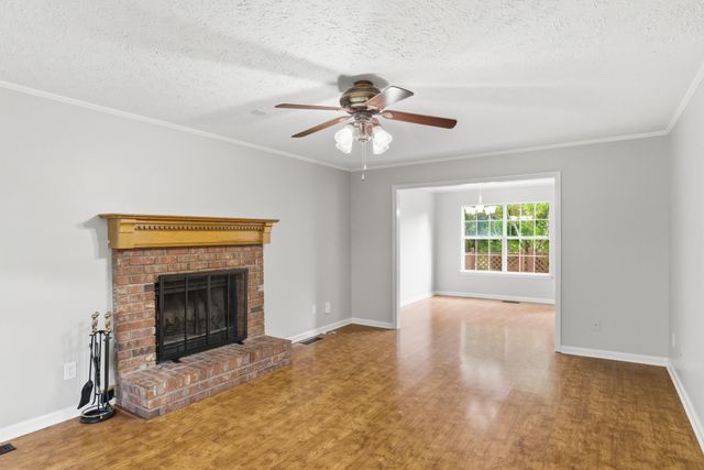 200 Barrington Ct, Old Hickory, TN 37138